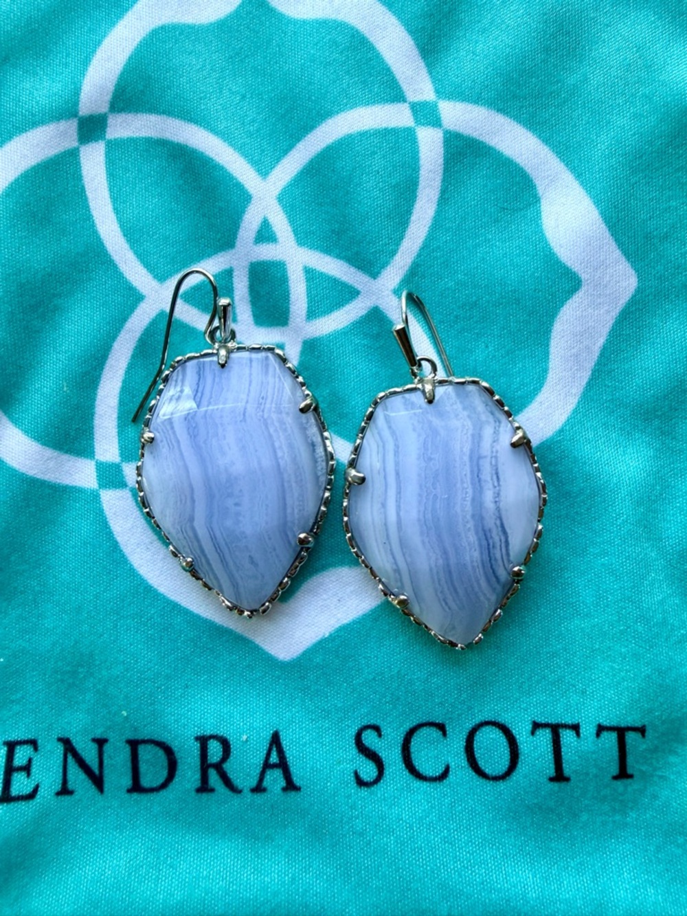 NWOT Kendra Scott Corley Blue Lace Agate Drop Earrings - Silver